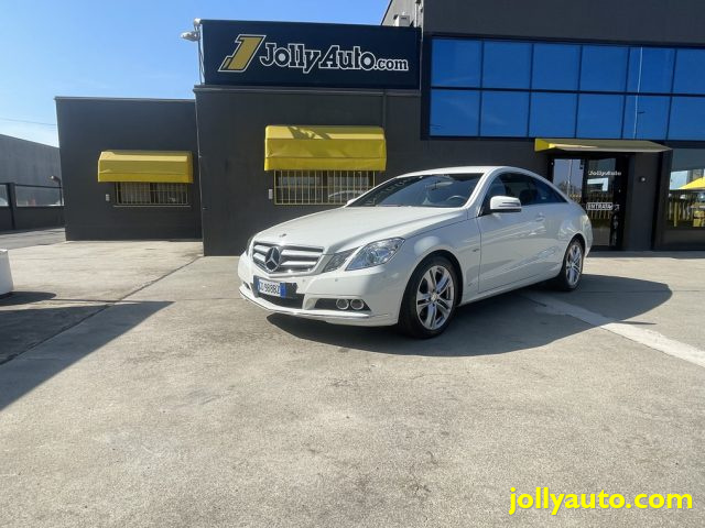 MERCEDES-BENZ E 250 CGI Coupé BlueEFFICIENCY Avantgarde 