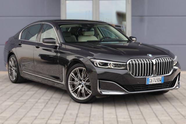 BMW 745 e Plug-in 