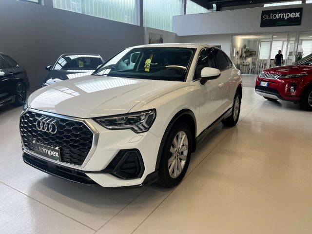 AUDI Q3 Bianco pastello