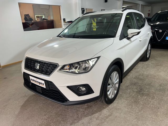 SEAT Arona Bianco pastello