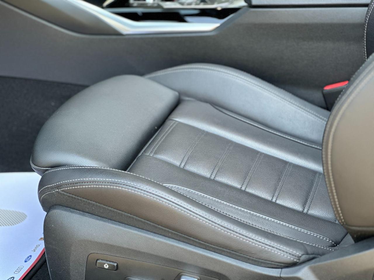 BMW 420 i Cabrio Sport MY24 - 33