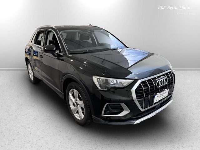 AUDI Q3 35 2.0 tdi Business Advanced quattro s-tronic 