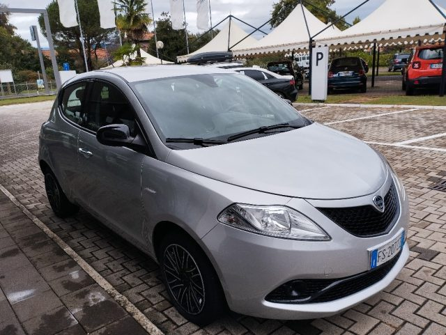 LANCIA Ypsilon 1.2 69 CV 5 porte GPL Ecochic Gold 