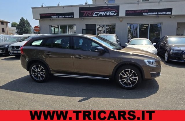 VOLVO V60 Cross Country D3 Geartronic PERMUTE 