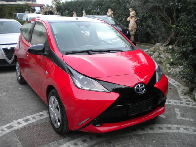 TOYOTA Aygo 1.0 VVT-i 72 CV 5 porte X-PLAY 