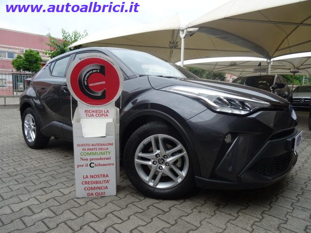 TOYOTA C-HR 1.8 HYBRID E-CVT BUSINESS 