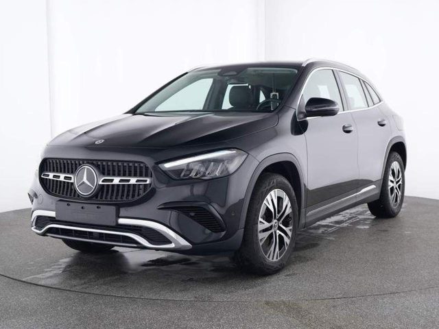 MERCEDES-BENZ GLA 200 Automatic Progressive Line Advanced Sport 