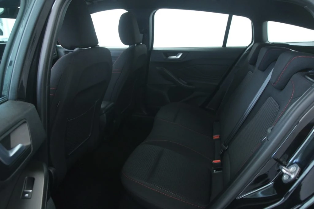FORD Focus 1.0 EcoBoost Hybrid 125 CV SW ST-Line - 9