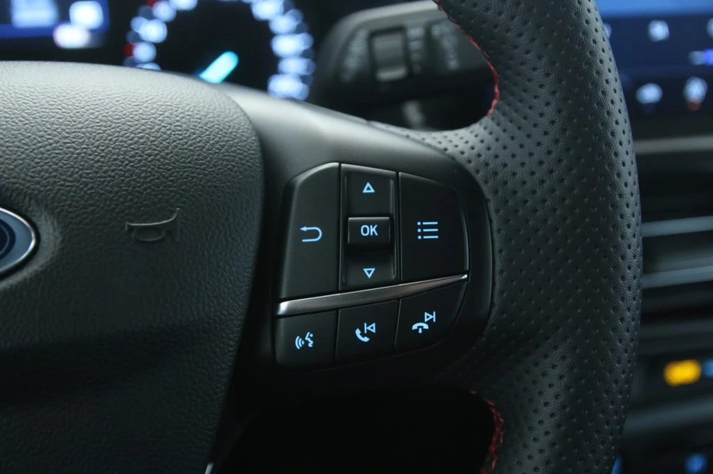 FORD Focus 1.0 EcoBoost Hybrid 125 CV SW ST-Line - 23