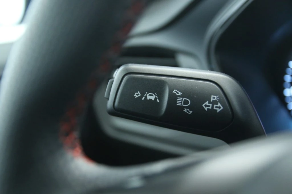 FORD Focus 1.0 EcoBoost Hybrid 125 CV SW ST-Line - 24