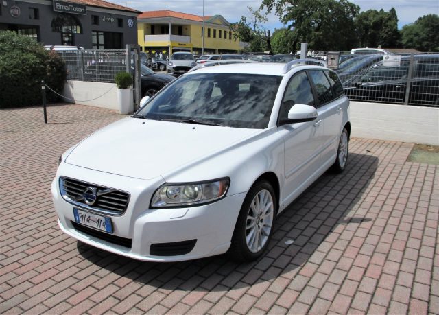 VOLVO V50 D4 Geartronic Momentum Gancio/Xeno/SediliRisc. 