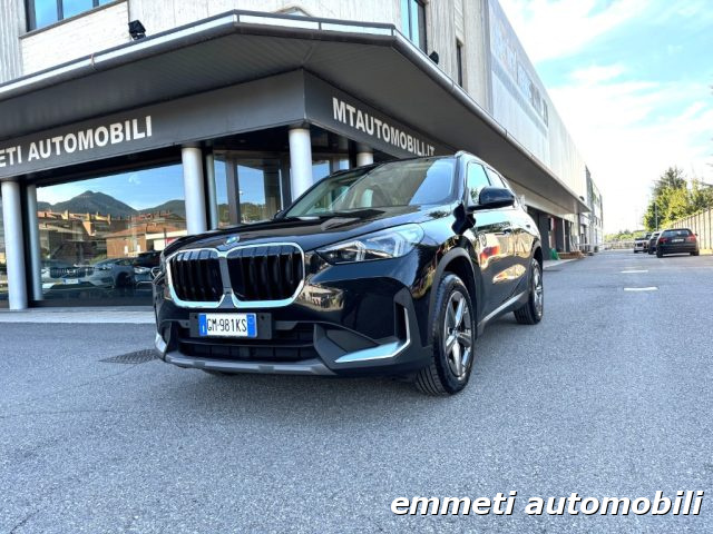 BMW X1 Nero pastello