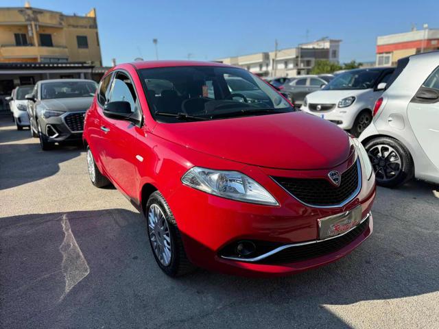 LANCIA Ypsilon Bordeaux metallizzato