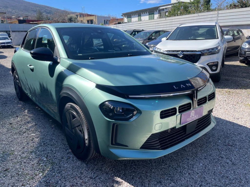 LANCIA Ypsilon Hybrid e-DCT - 9