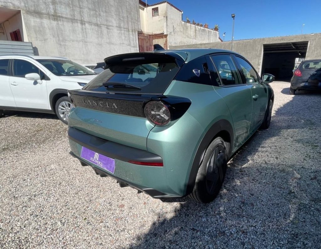 LANCIA Ypsilon Hybrid e-DCT - 11