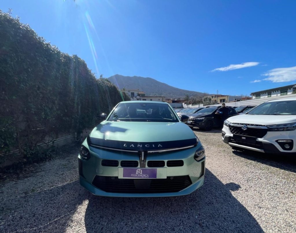 LANCIA Ypsilon Hybrid e-DCT - 14