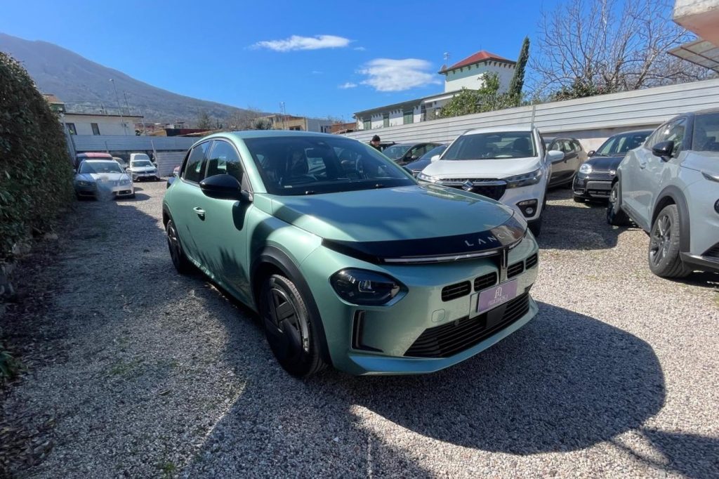 LANCIA Ypsilon Hybrid e-DCT - 2