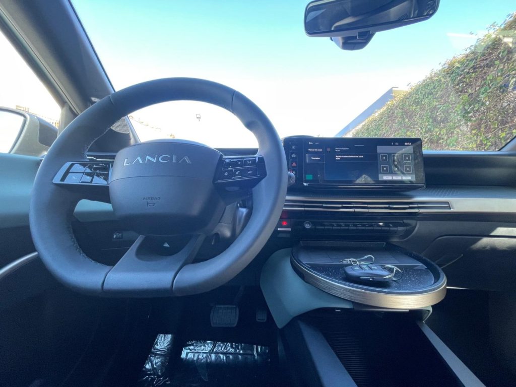 LANCIA Ypsilon Hybrid e-DCT - 16