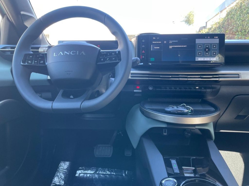 LANCIA Ypsilon Hybrid e-DCT - 18