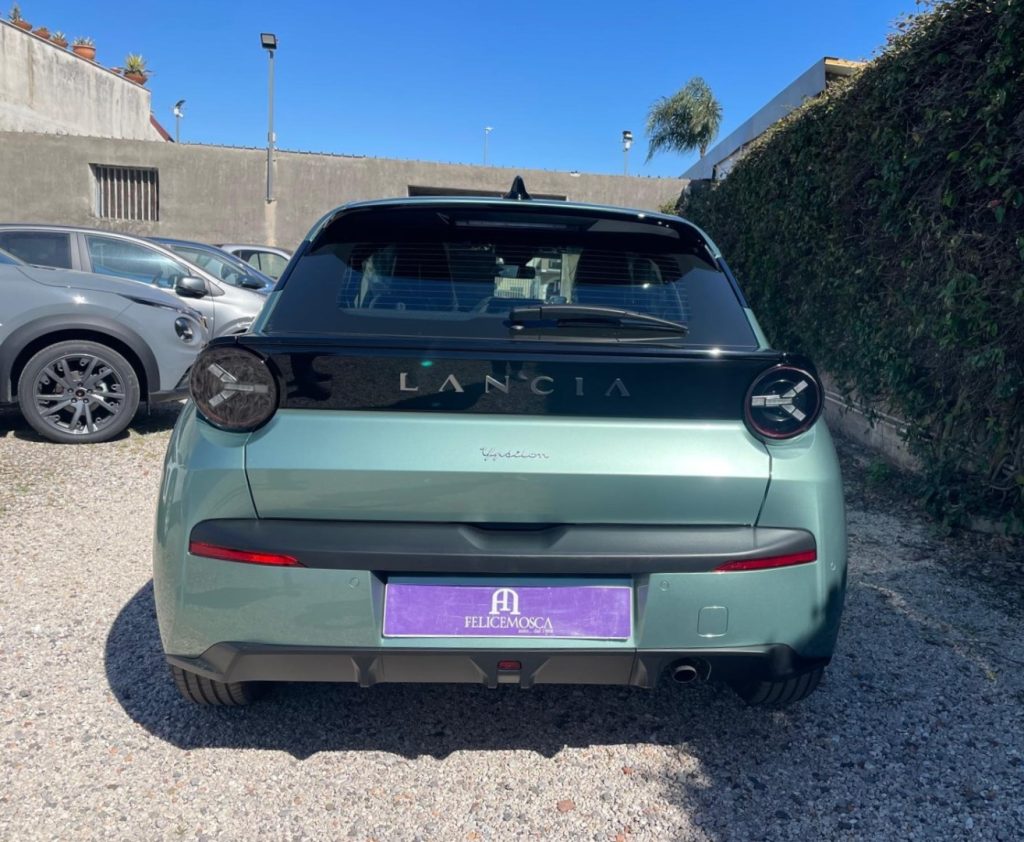 LANCIA Ypsilon Hybrid e-DCT - 21