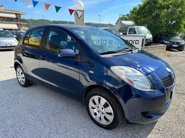 TOYOTA Yaris 1.0 5 porte Sol 