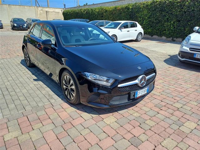 MERCEDES-BENZ CLA sse A     (W177) A 180 d Automatic Business 