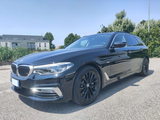 BMW 530 530D Xdrive Touring 265Cv Luxury TETTO WRC AUTO 