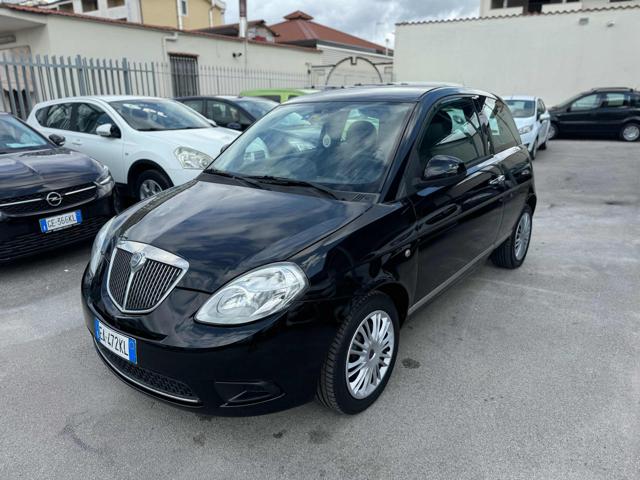 LANCIA Ypsilon 1.3 MJT 75 CV Argento OK NEOPATENTATI 