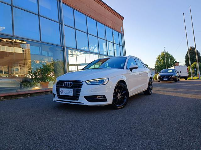 AUDI A3 SPB 1.6 TDI clean diesel Attraction 