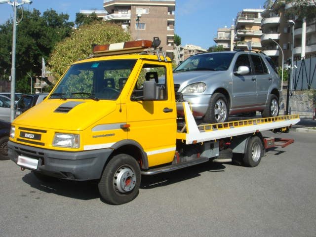 IVECO Daily TURBO 59.12 CARROATTREZZI PATENTE C 