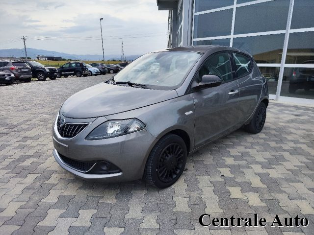 LANCIA Ypsilon 1.0 FireFly 5 porte S&S Hybrid Ecochic Silver 