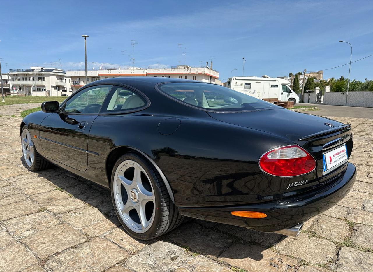 JAGUAR XKR 4.0 Coupé - 17