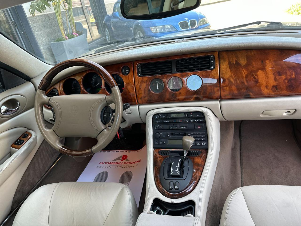 JAGUAR XKR 4.0 Coupé - 27