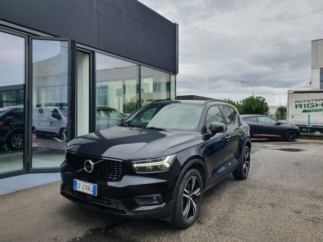 VOLVO XC40 T5 Recharge Plug-in Hybrid R-design 