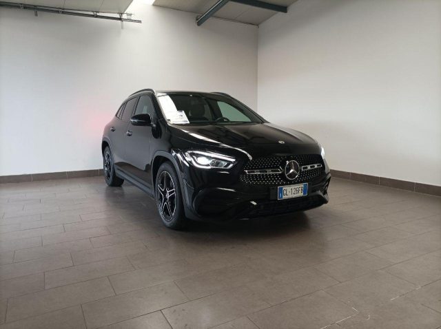 MERCEDES-BENZ GLA 200 d Automatic Premium 