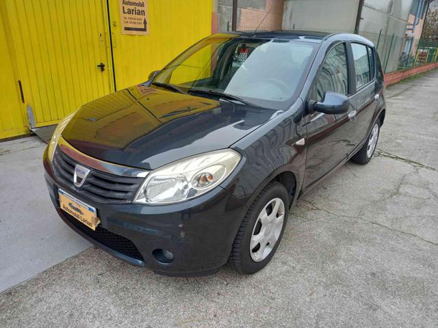 DACIA Sandero 1.4 8V   NEOPATENTATI 