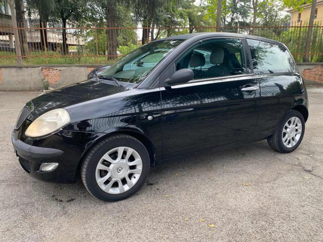 LANCIA Ypsilon 1.3 Multijet 16V Momo Design 