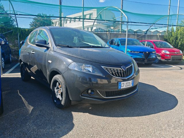 LANCIA Ypsilon Nero Vulcano metallizzato