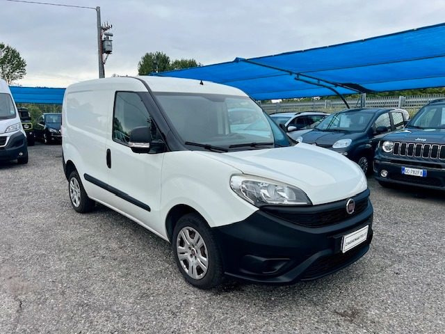 FIAT Doblo Bianco pastello