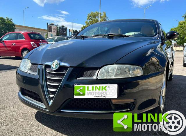 ALFA ROMEO GT 1.9 JTDM 16V Distinctive 