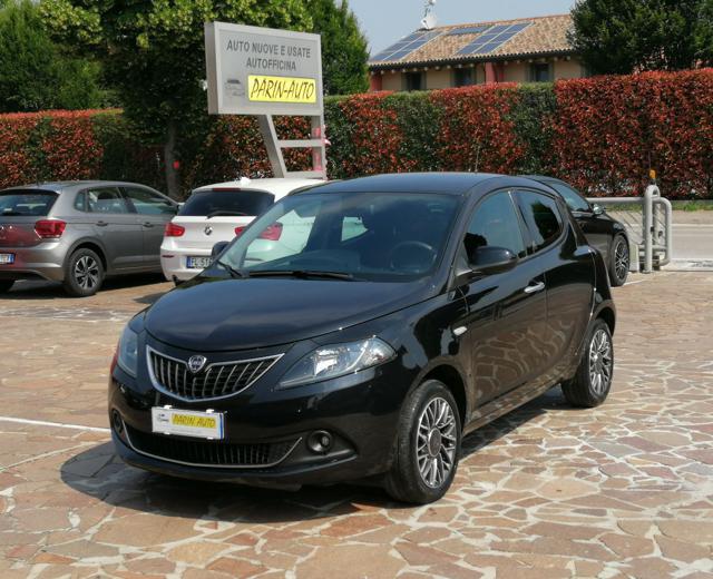 LANCIA Ypsilon Nero Vulcano metallizzato