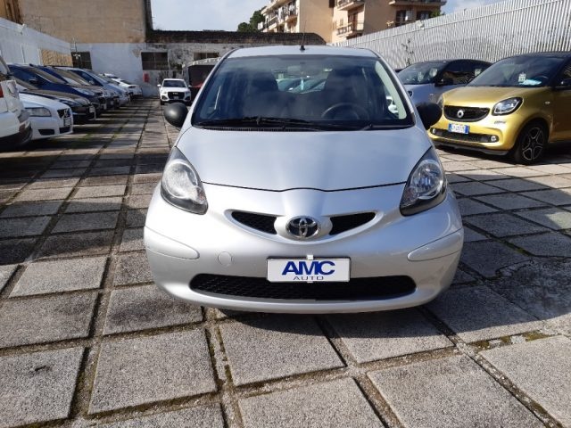 TOYOTA Aygo Grigio metallizzato