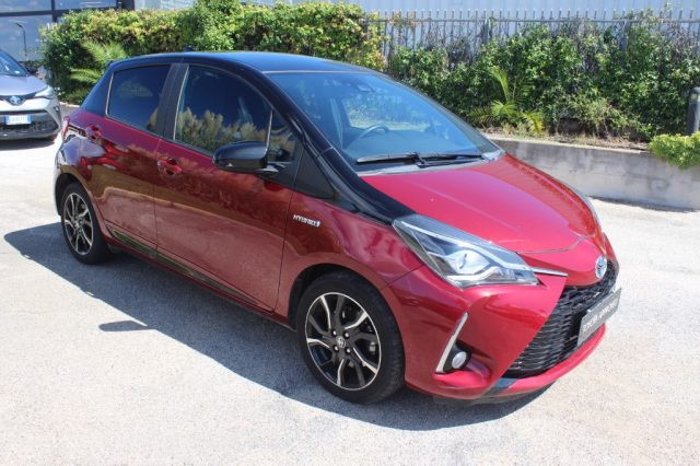 TOYOTA Yaris 1.5 Hybrid 5 porte Trend 'Red Edition' 