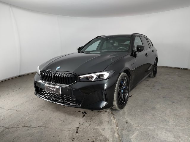 BMW 330 Serie 3 G21 2022 Touring - e Touring xdrive auto 