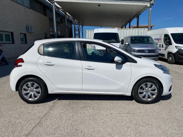 PEUGEOT 208 Bianco pastello