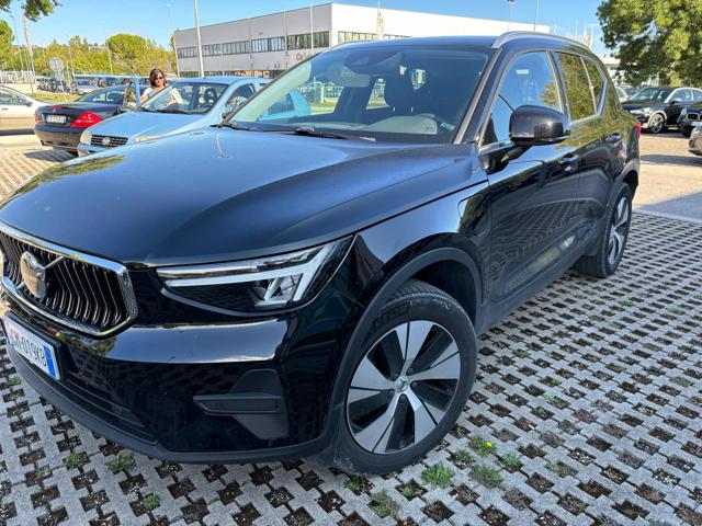 VOLVO XC40 B3 automatico Essential 