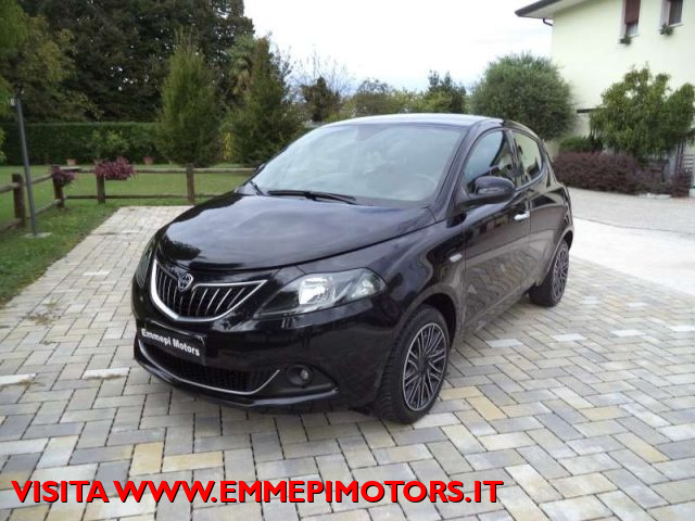 LANCIA Ypsilon Nero pastello