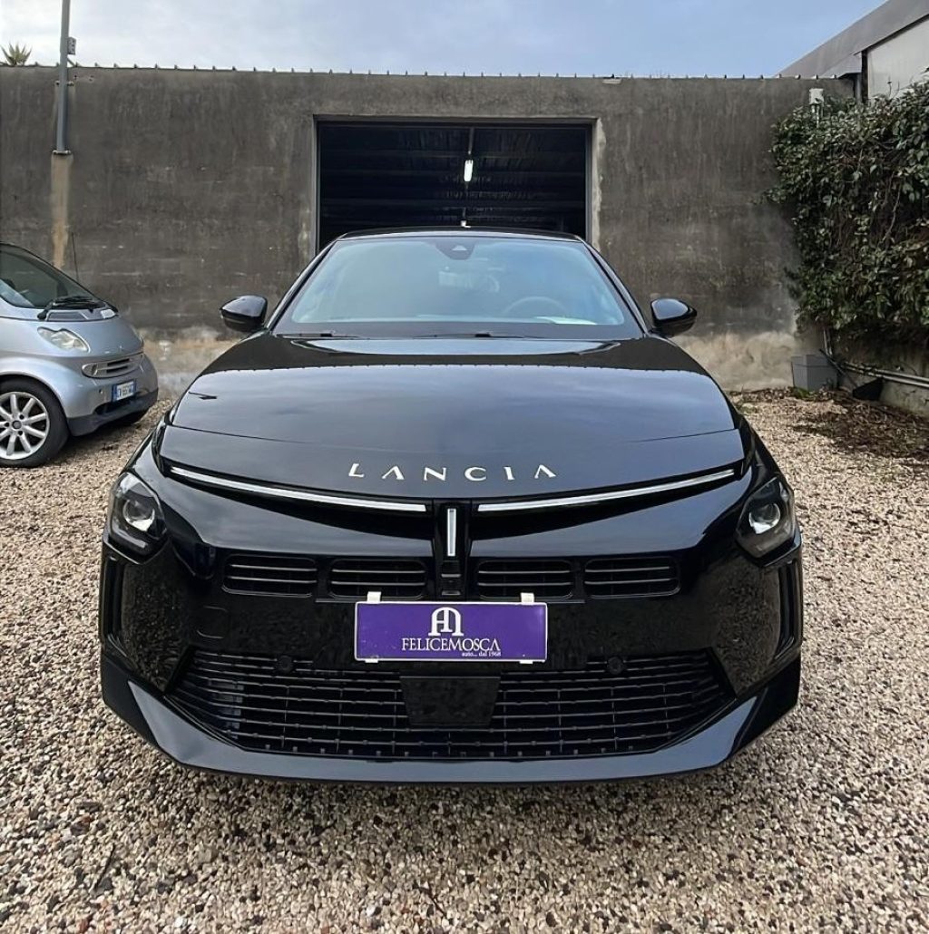 LANCIA Ypsilon Hybrid e-DCT LX - 4