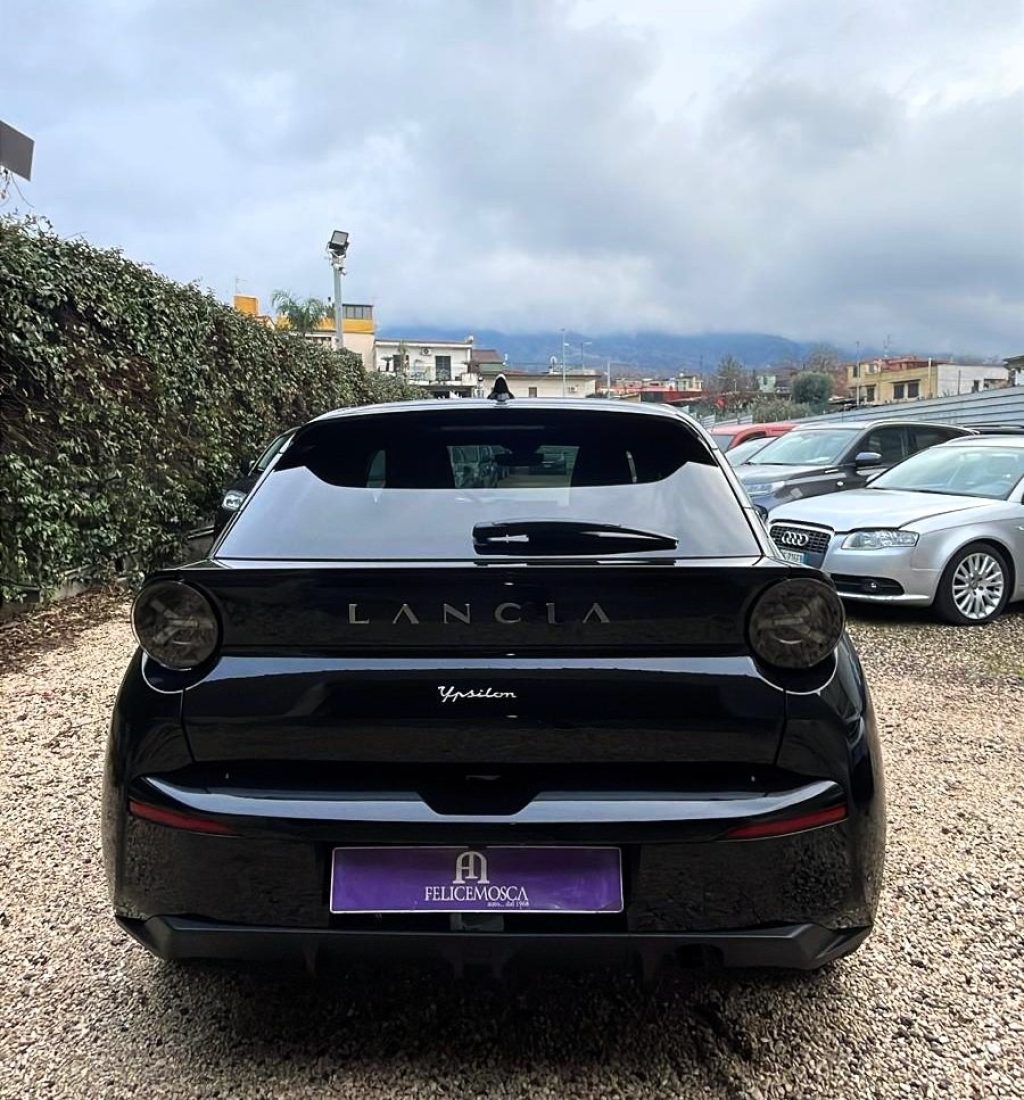 LANCIA Ypsilon Hybrid e-DCT LX - 6