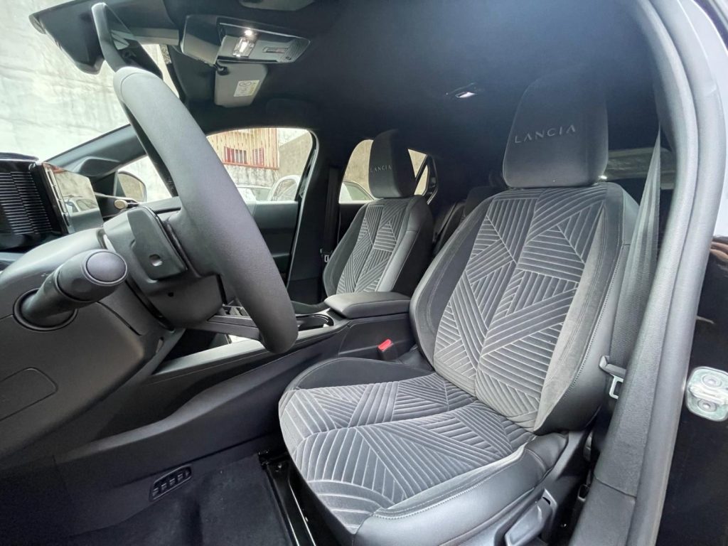 LANCIA Ypsilon Hybrid e-DCT LX - 13